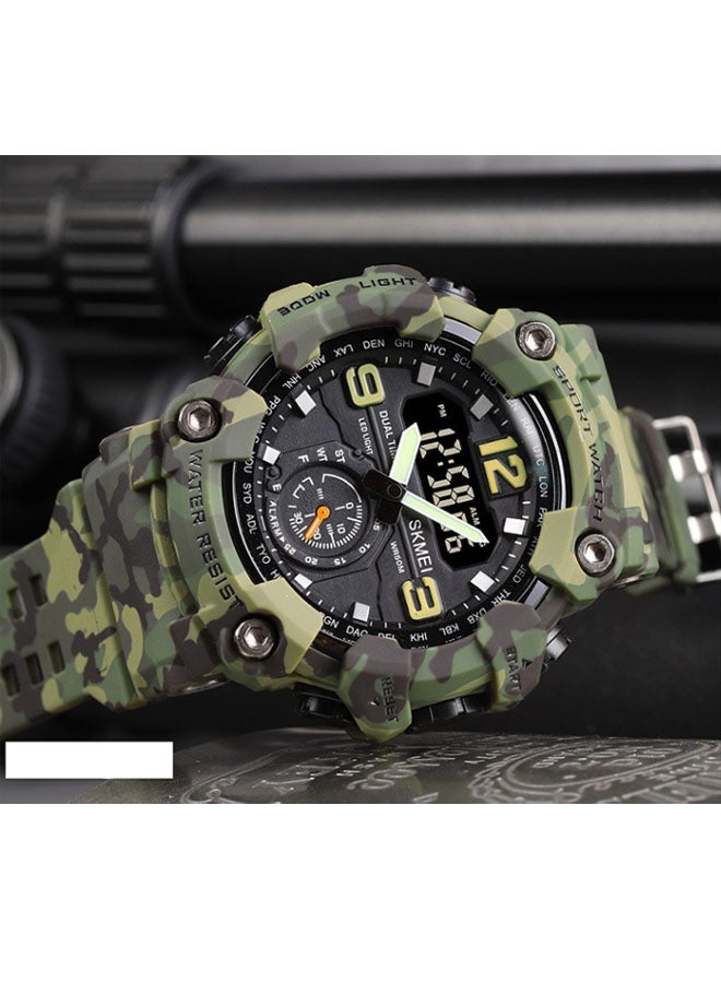 نيوترل ساعة SK-17 الرياضية المقاومة للماء للاستخدام الخارجي أنيقة وعصرية، تتميز بعرض ثلاثي للوقت، وحركة مزدوجة العيار مع مؤقت، ومنبه، وساعة توقيت، ووظائف إضاءة. مناسبة للرجال والطلاب (لون أخضر مموه). - Image 2